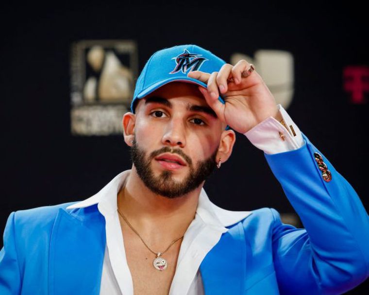 Manuel Turizo con espíritu navideño