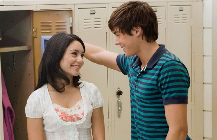 High School Musical vuelve a enamorar a sus fanáticos con un reencuentro histórico.