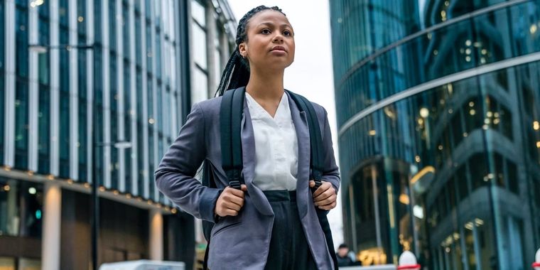 La exitosa serie británica regresa en el mes de agosto, con estreno en simultáneo en la plataforma y en la señal de cable HBO