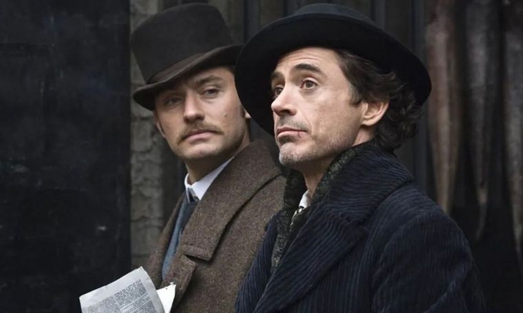 Si, Sherlock Holmes 3 sigue estando sobre la mesa