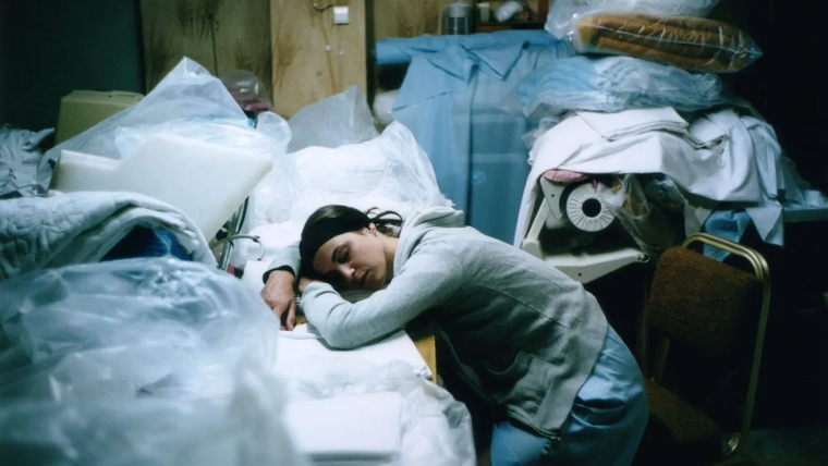 La primera película d eLanthimos se encuentra disponible en MUBI