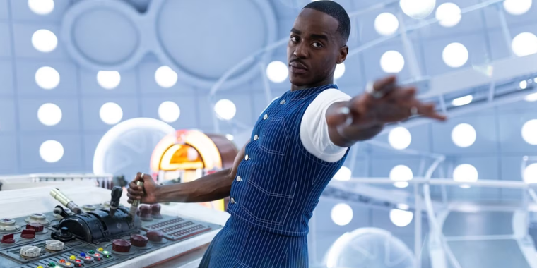 Ncuti Gatwa es el último actor que se puso los zapatos de Doctor Who. Ncuti Gatwa es el último actor que se puso los zapatos de Doctor Who.