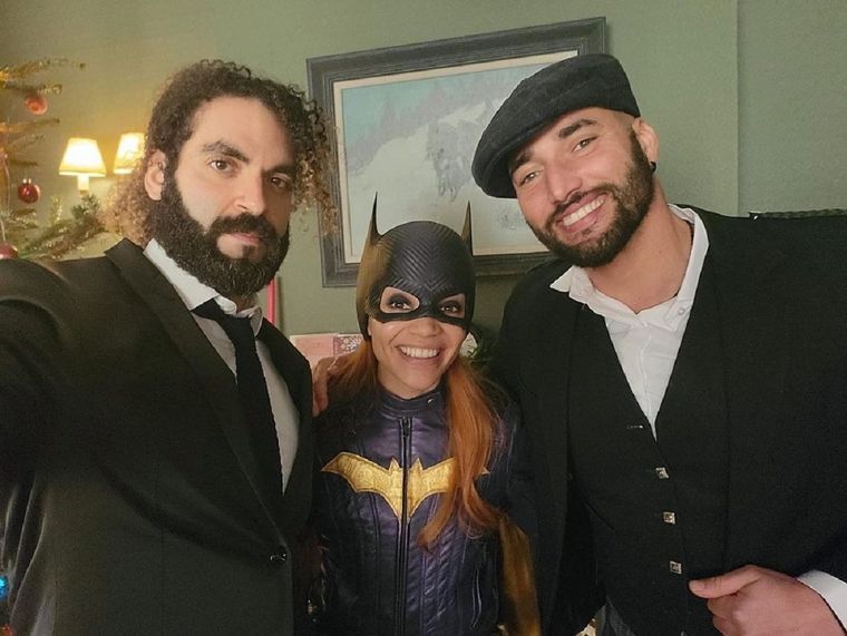 Adil El Arbi y Bilall Fallah, junto a Leslie Grace