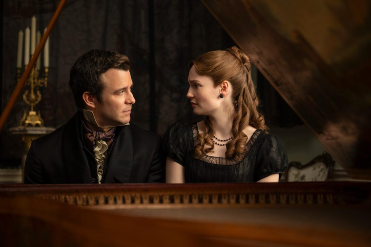 Francesca y Benedict en la cuarta temporada de Bridgerton. Francesca y Benedict en la cuarta temporada de Bridgerton.