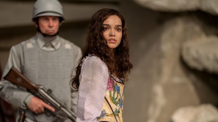 Rachel Zegler interpreta a Lucy Gray Baird en la precuela de Los juegos del hambre