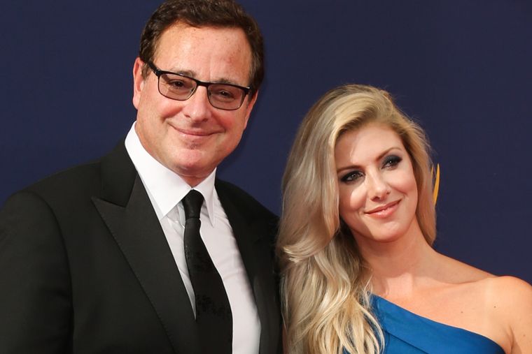 Bob Saget junto a Kelly Rizzo