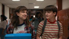 Millie Bobby Brown y Noah Schnapp se volvieron muy cercanos en Stranger Things. Millie Bobby Brown y Noah Schnapp se volvieron muy cercanos en Stranger Things.