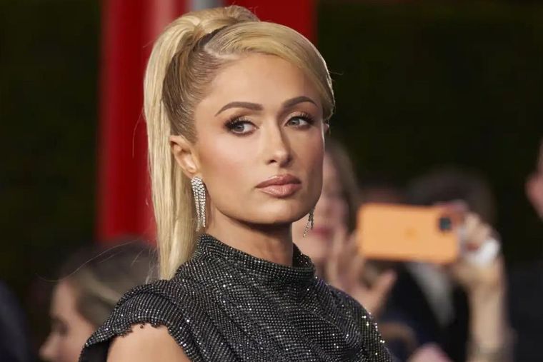 Paris Hilton celebró Halloween con su familia