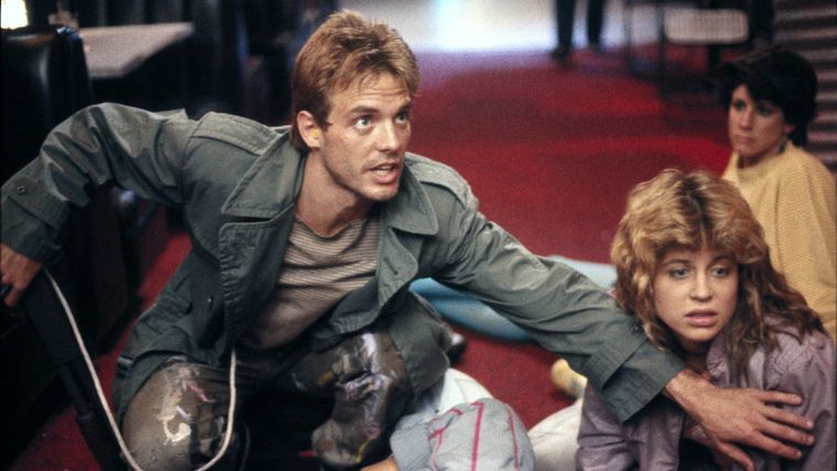 Michael Biehn junto a Linda Hamilton en la escena del Tech Noir cuando se encuentran al Terminator. Michael Biehn junto a Linda Hamilton en la escena del Tech Noir cuando se encuentran al Terminator.
