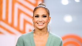 la sesion de fotos de una jennifer lopez super escotada la sesion de fotos de una jennifer lopez super escotada