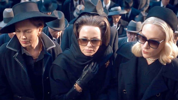 Diane Lane, Naomi Watts y Chloë Sevigny son tres de las protagonistas de Feud: Capote vs. The Swans