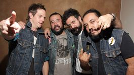 la cancion de molotov que anticipo las denuncias de abuso contra luis de llano