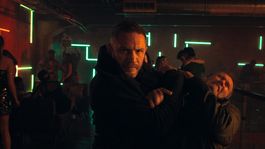 Tom Hardy protagoniza la nueva película de acción de Netflix.
