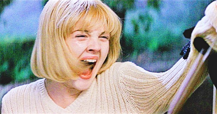 Drew Barrymore interpretó a Casey Becker en la primera entrega de Scream (1996)