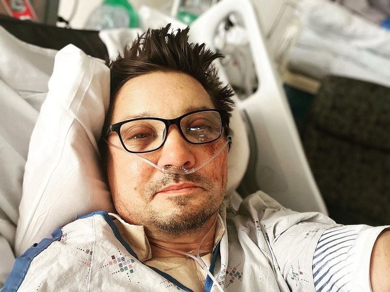 Jeremy Renner sufrió graves heridas al ser atropellado por un quitanieves