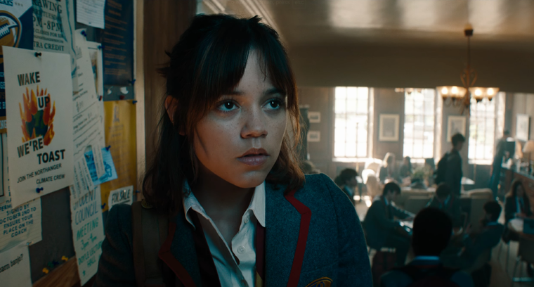 Jenna Ortega sorprendió con su cambio de look