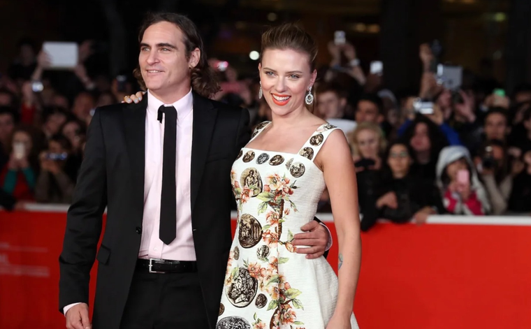 Scarlett Johansson y Joaquin Phoenix trabajaron juntos en Her.