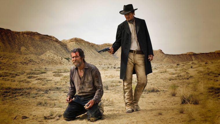 Pierce Brosnan y Liam Neeson compartieron pantalla en este olvidado western