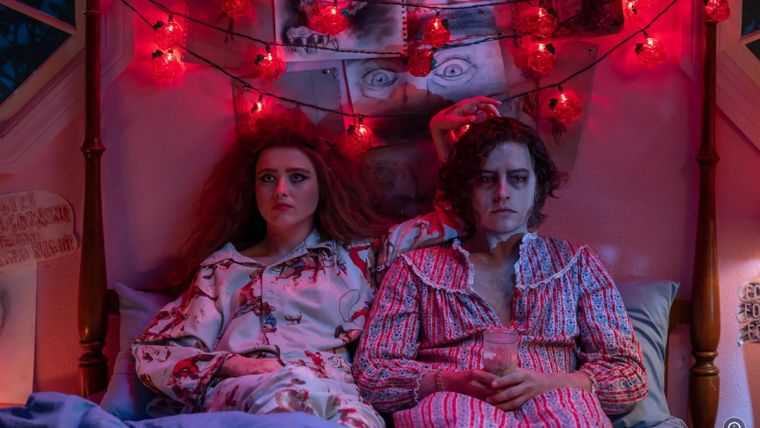 Lisa Frankenstein, una comedia de terror caótica.