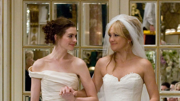 Anne Hathaway comparte el protagónico con Kate Hudson