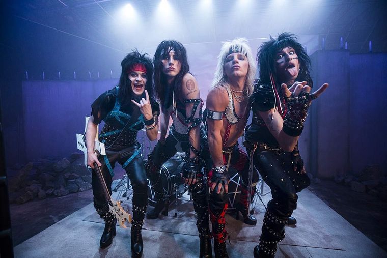 La película cuenta la historia de la banda Mötley Crüe