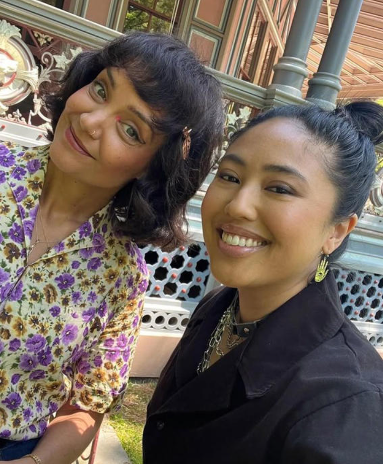 Katie Holmes luce irreconocible en Poker Face Katie Holmes luce irreconocible en Poker Face