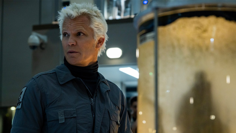 Timothy Olyphant interpreta a Kirsh en la serie Alien:Earth. Timothy Olyphant interpreta a Kirsh en la serie Alien:Earth. 