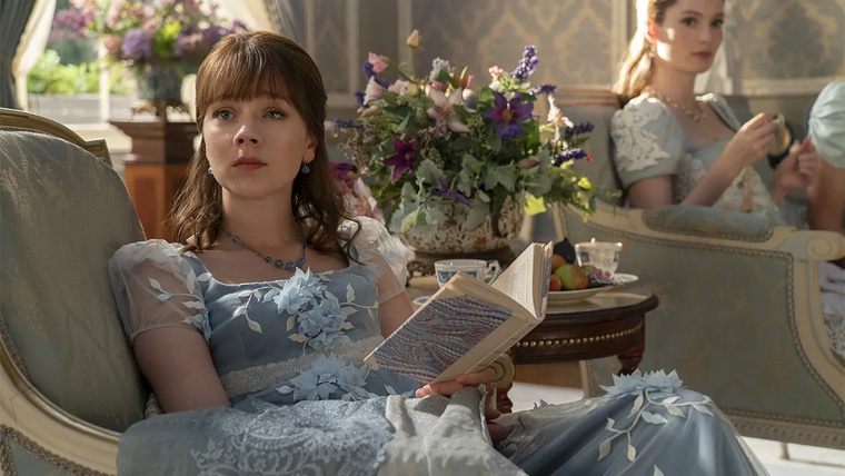 Claudia Jessie interpreta a Eloise Bridgerton Claudia Jessie interpreta a Eloise Bridgerton