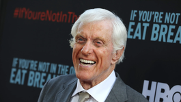 Dick Van Dyke, una de las figuras indiscutidas del cine clásico, celebrará su centenario en diciembre.