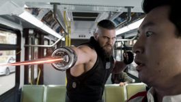 Razor Fist moría en una escena eliminada.