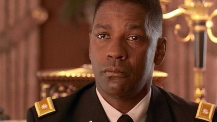 Denzel Washington protagoniza Valor bajo fuego (1996).
