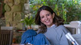 Tina Fey escribe y protagoniza lo nuevo de Netflix. 