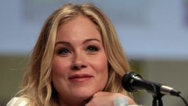 Christina Applegate reveló que padece esclerosis múltiple.