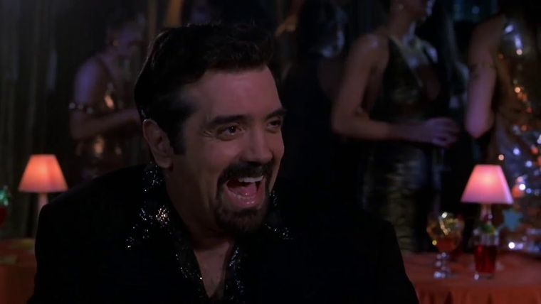 Espera....¿me tocaste el trasero? Espera....¿me tocaste el trasero?