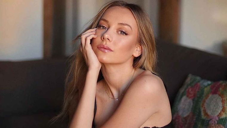 Ester Expósito está disfrutando del verano en España y se grabó bailando en bikini