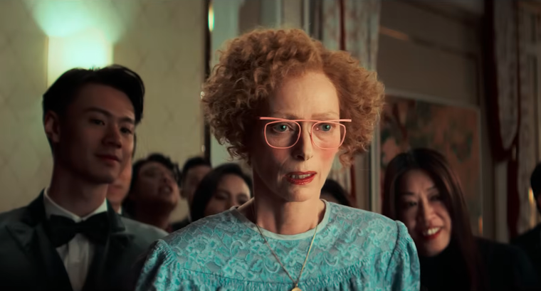 Tilda Swinton, la camaleónica actriz interpreta a una investigadora privada en la cinta. Tilda Swinton, la camaleónica actriz interpreta a una investigadora privada en la cinta. 