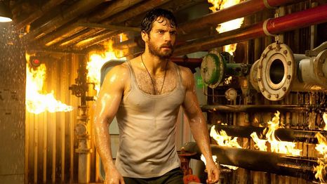 Henry Cavill en el filme de Zack Snyder de 2013, Man of Steel.