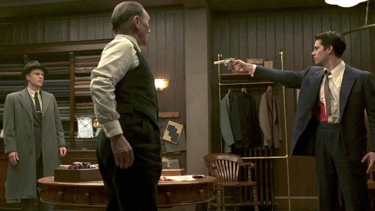 El sastre de la mafia tiene una duración de 106 minutos