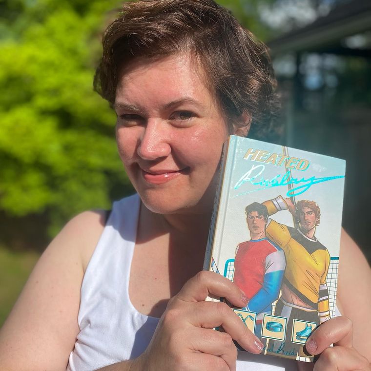 Rachel Reid la autora detrás de la aclamada saga literaria que inspiró la serie Rachel Reid la autora detrás de la aclamada saga literaria que inspiró la serie