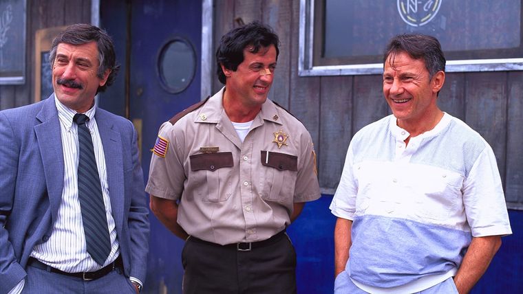 Tierra de policías se destaca por su elenco de primera línea Tierra de policías se destaca por su elenco de primera línea