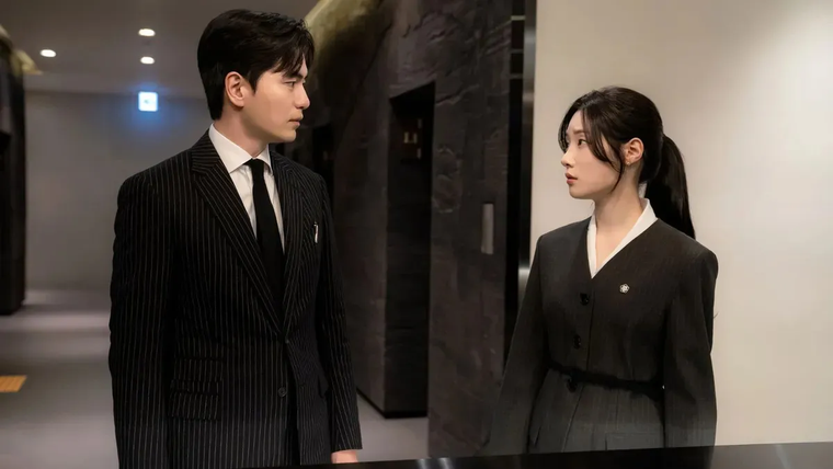 El sinuoso camino del derecho, un drama legal con toques de romance. El sinuoso camino del derecho, un drama legal con toques de romance.