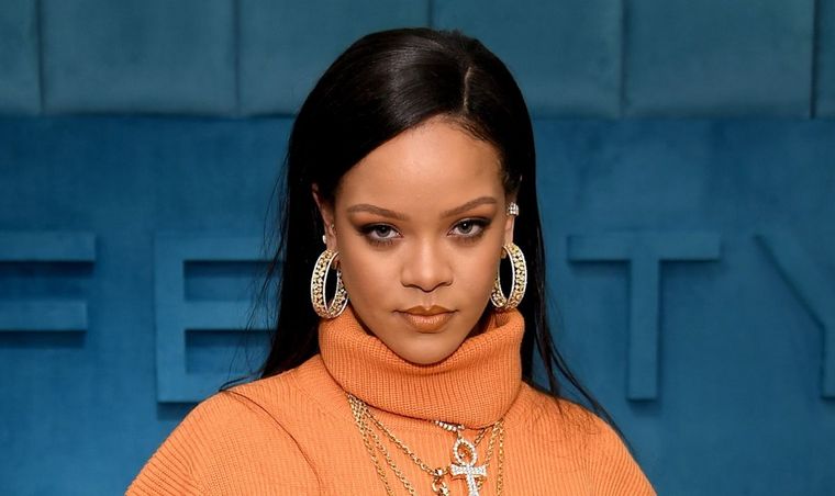 Rihanna está en la dulce espera.
