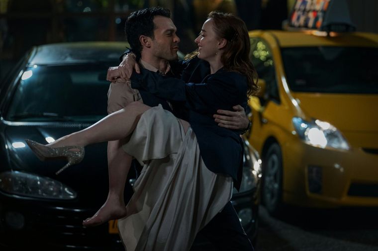 Alden Ehrenreich y Phoebe Dynevor, las estrellas de Fair Play