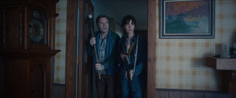 Lo nuevo de Warner con Anne Hathaway e Ewan Mcgregor llega esta semana.