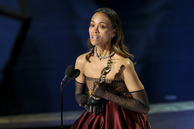 Zoe Saldaña ganó la estatuilla a Mejor Actriz de Reparto en los Premios Oscar 2025.