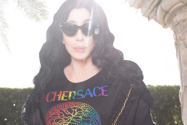 Cher es acusada de secuestrar a su propio hijo.