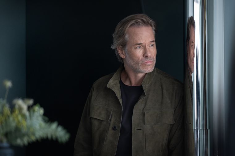 Guy Pearce es uno de los protagonistas de La mujer del camarote 10