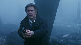 Al Pacino es uno de los protagonistas de Noches blancas (2002), dirigida por Nolan.