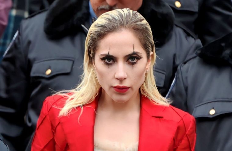 Lady Gaga le da vida a Harley Quinn en la secuela de Joker (2019).