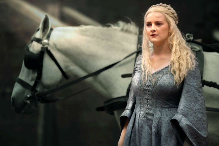 Phia Saban como Helaena Targaryen en House of the Dragon. Phia Saban como Helaena Targaryen en House of the Dragon.